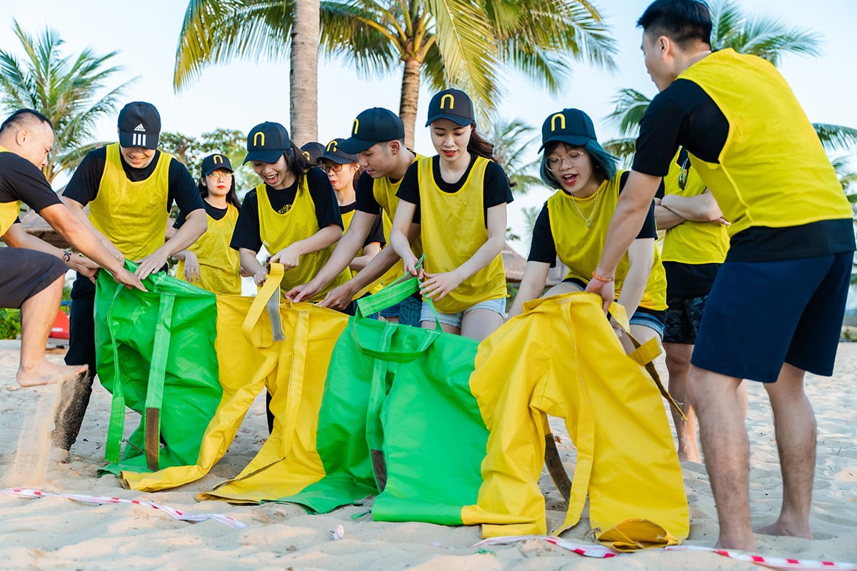 teambuilding-2-(1200x800).jpg